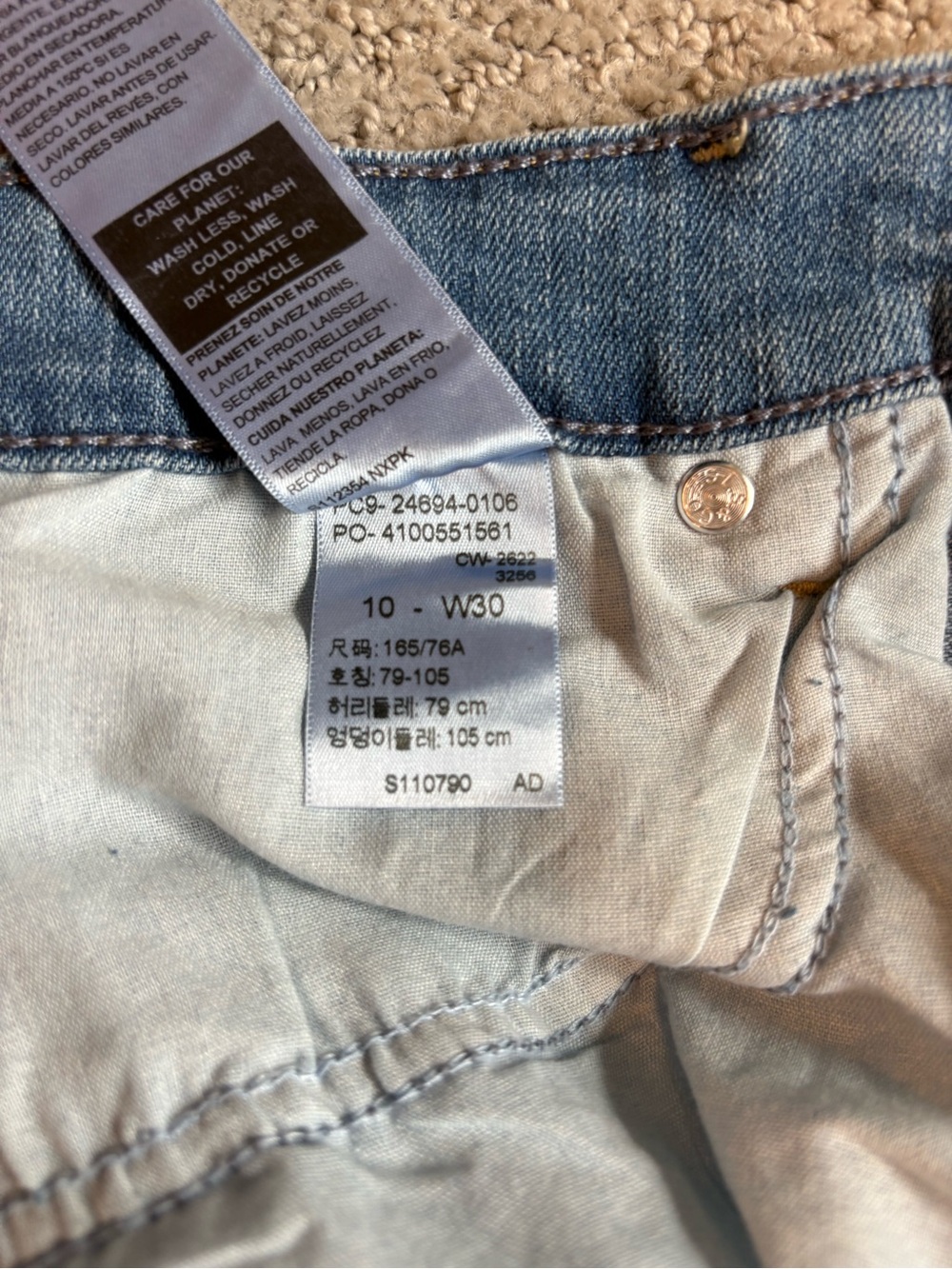 Signature by Levi Strauss Light Blue Cropped Jeans - Picture 4 of 8